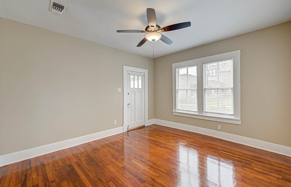 714 Silver St, Houston TX  77007-7630 exterior