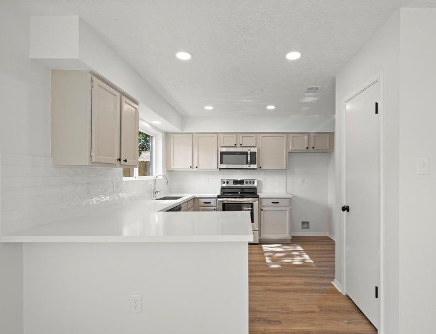 10402 Staghill Dr, Houston TX  77064-5031 exterior