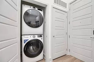 1617 Enid St, Houston, TX 77009 - Photo 13