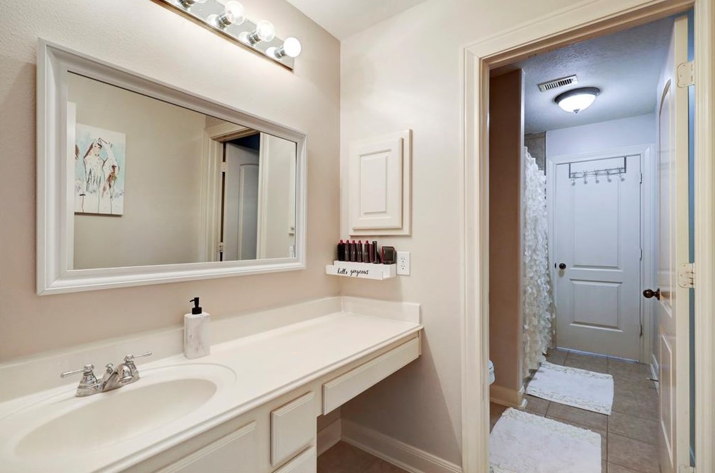 103 Trudeau Ln, Sugar Land TX 77498-6354 exterior