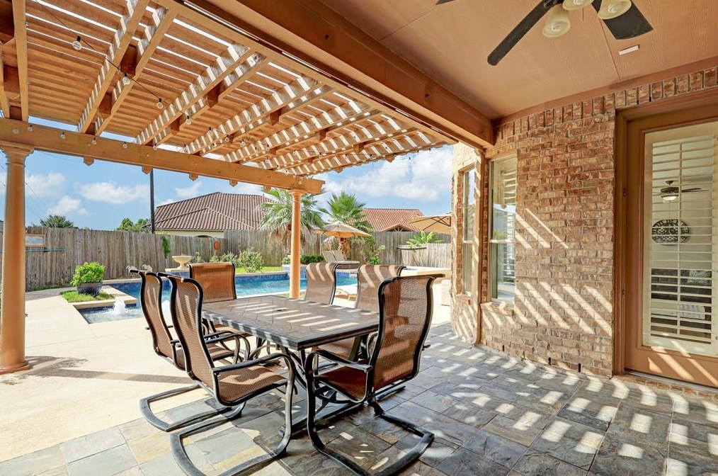 103 Trudeau Ln, Sugar Land TX 77498-6354 exterior