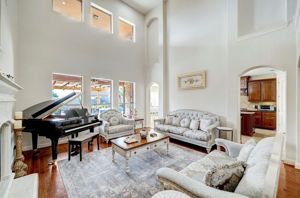 103 Trudeau Ln, Sugar Land TX 77498-6354 exterior