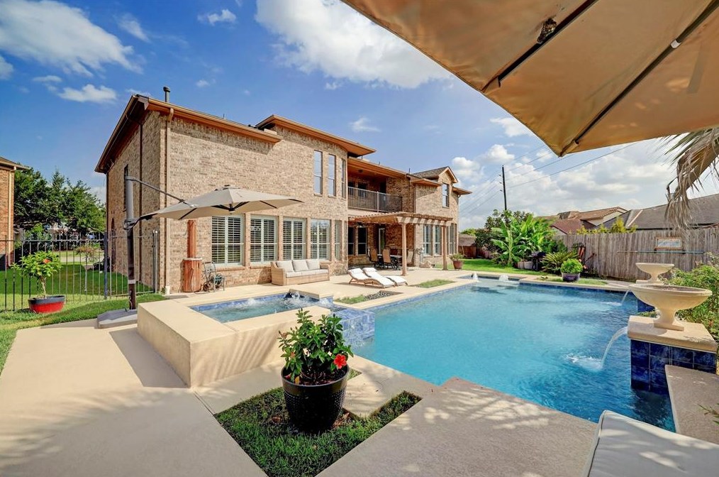 103 Trudeau Ln, Sugar Land TX 77498-6354 exterior