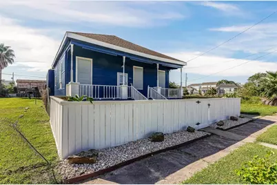 3913 Ball St, Galveston, TX 77550 - Photo 1