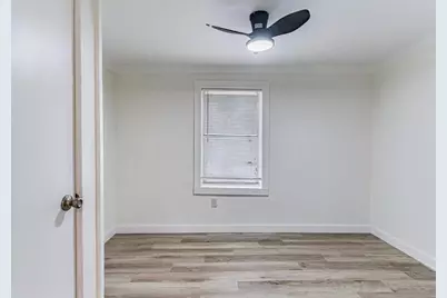 3913 Ball St, Galveston, TX 77550 - Photo 17