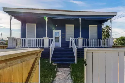 3913 Ball St, Galveston, TX 77550 - Photo 3