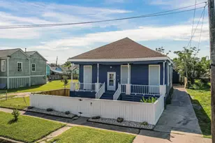 3913 Ball St, Galveston, TX 77550 - Photo 5