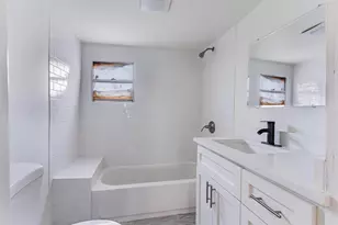 3913 Ball St, Galveston, TX 77550 - Photo 21