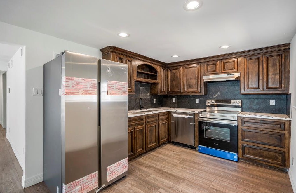 2520 Barbee St, Houston TX  77004-5280 exterior