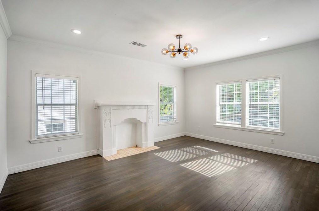 2520 Barbee St, Houston TX  77004-5280 exterior