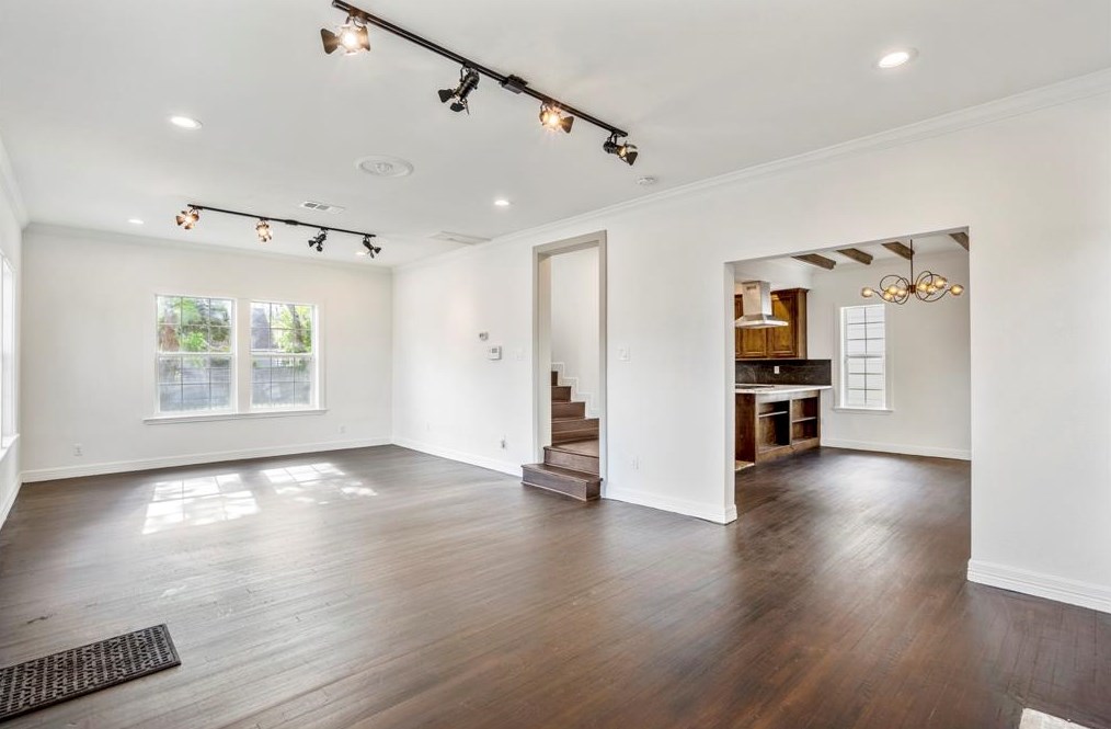 2520 Barbee St, Houston TX  77004-5280 exterior