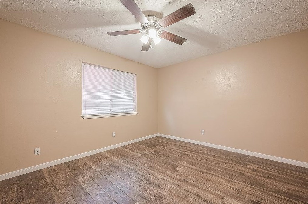 19327 Cypress Bay Dr, Katy TX 77449-4034 exterior