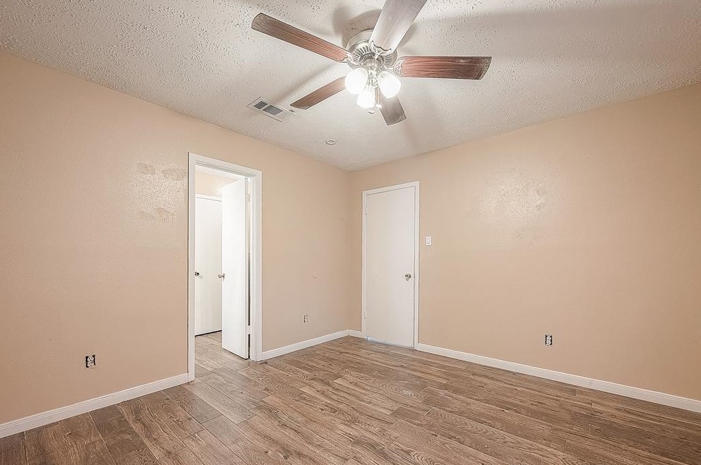 19327 Cypress Bay Dr, Katy TX 77449-4034 exterior