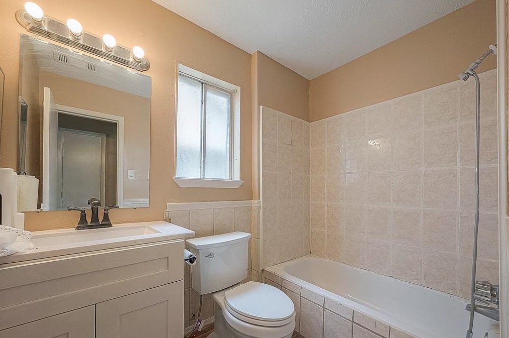 19327 Cypress Bay Dr, Katy TX 77449-4034 exterior