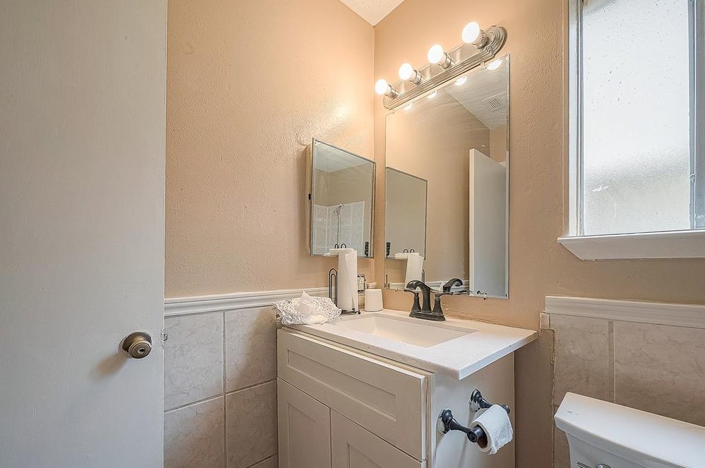 19327 Cypress Bay Dr, Katy TX 77449-4034 exterior