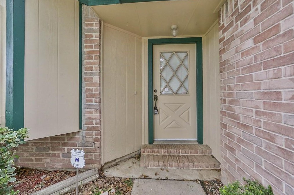 11822 Yearling Dr, Houston TX  77065-4449 exterior