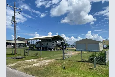 1128 Canal E, Crystal Beach, TX 77650 - Photo 5
