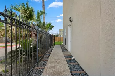 6107 S Arrowana Lane, Houston, TX 77036 - Photo 25