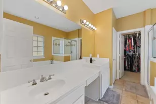 6107 S Arrowana Ln, Houston, TX 77036 - Photo 17