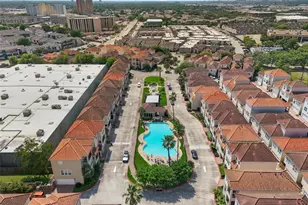 6107 S Arrowana Ln, Houston, TX 77036 - Photo 3