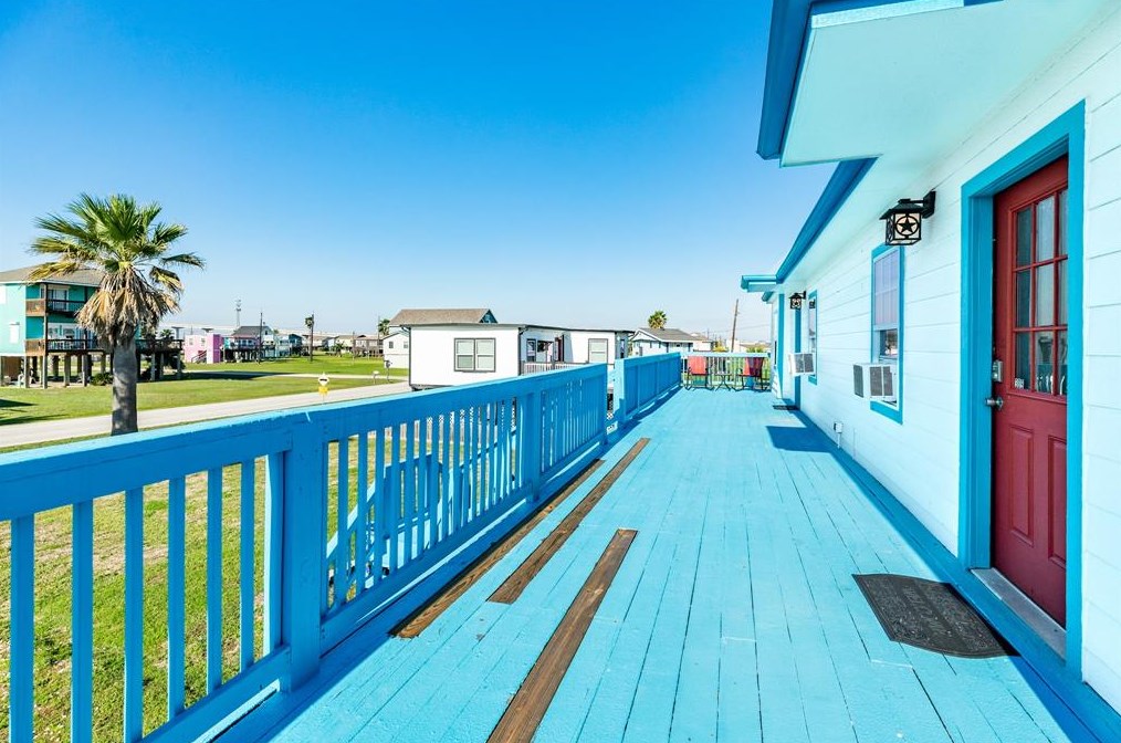 309 Ft Velasco, Jones Creek TX  77541-7204 exterior