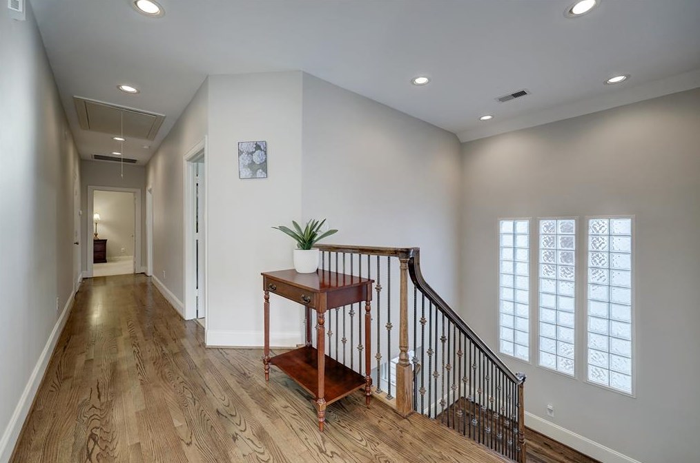 1536 Waverly, Houston TX  77008-4149 exterior