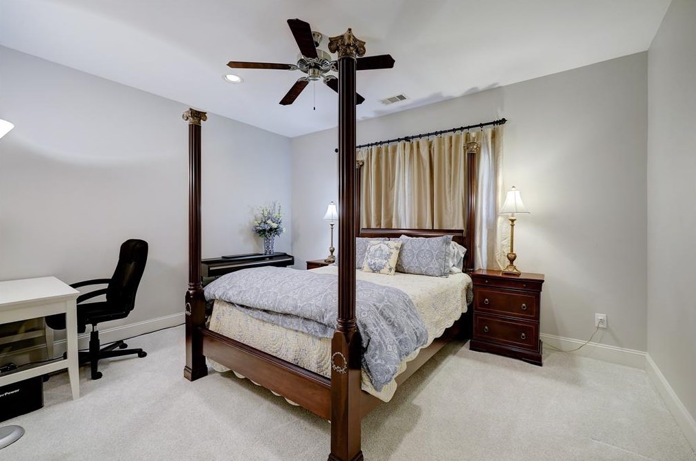 1536 Waverly, Houston TX  77008-4149 exterior