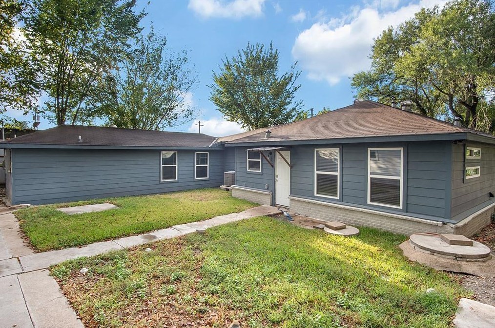 2116 Cromwell St, Houston TX  77093-2414 exterior