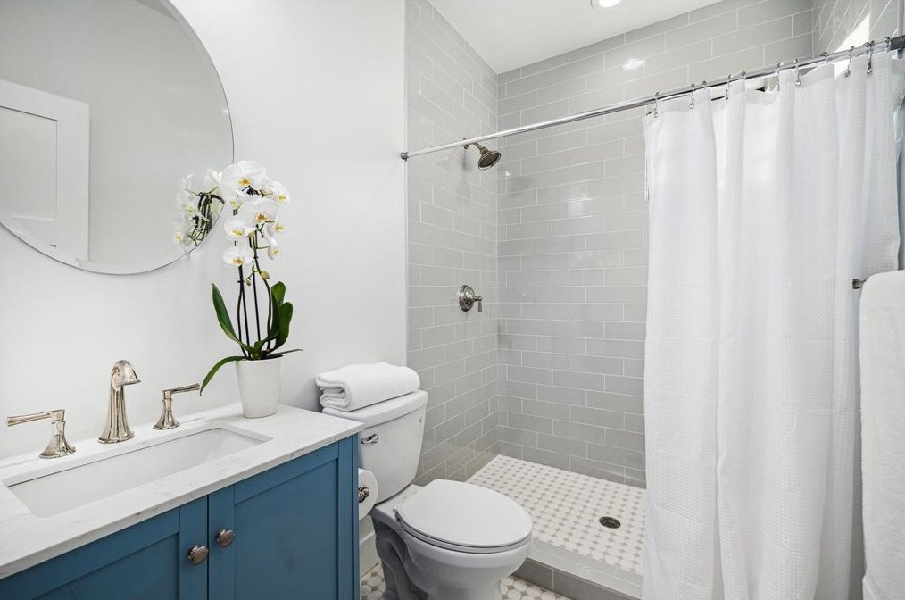 1906 Swift Blvd, Houston TX  77030-1807 exterior