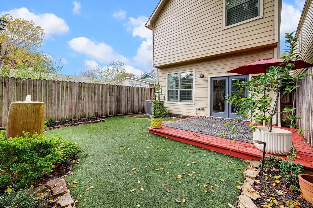 1009 Kern, Houston TX  77009-2921 exterior