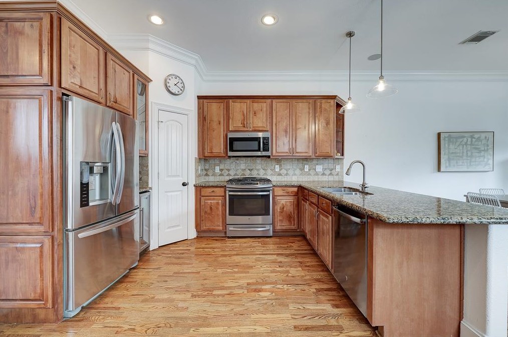 1009 Kern, Houston TX  77009-2921 exterior