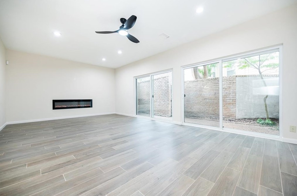12625 Memorial Dr, Houston TX  77024-4889 exterior