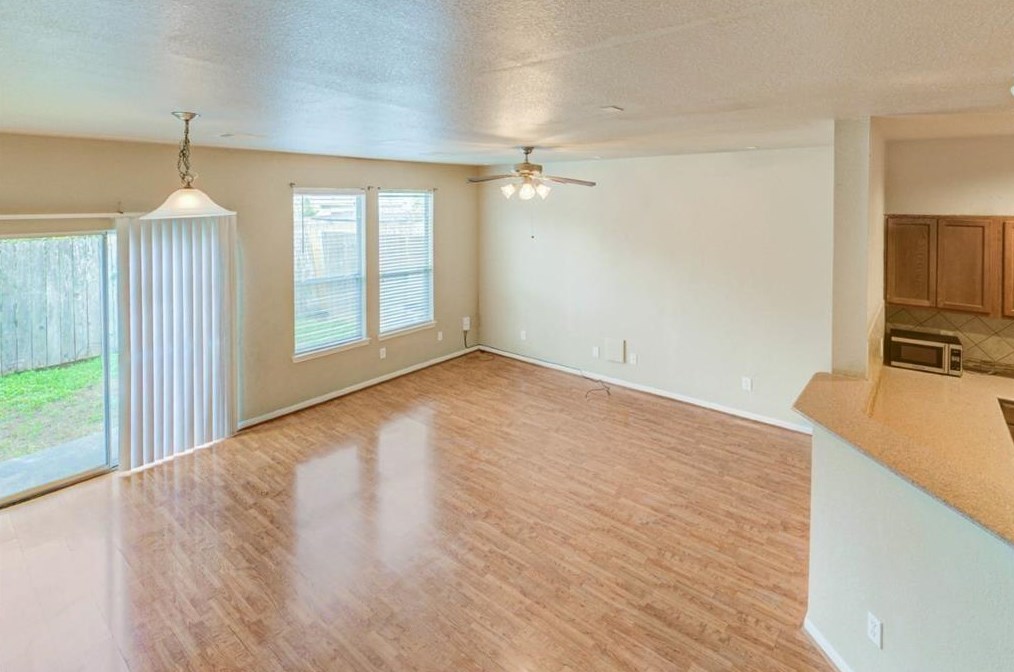 13146 Lawsons Creek Ln, Houston TX  77072-0120 exterior