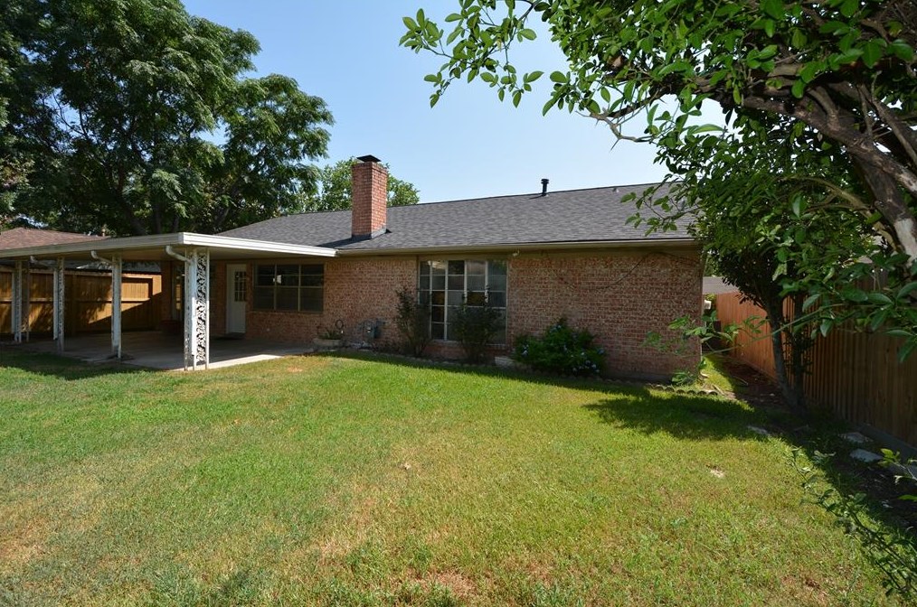 16323 Autumn Wind Dr, Houston TX  exterior