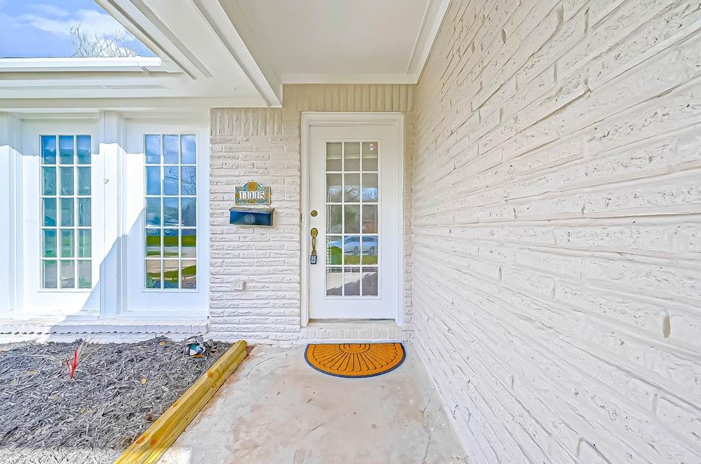 11115 Burdine St, Houston TX  77096-6105 exterior