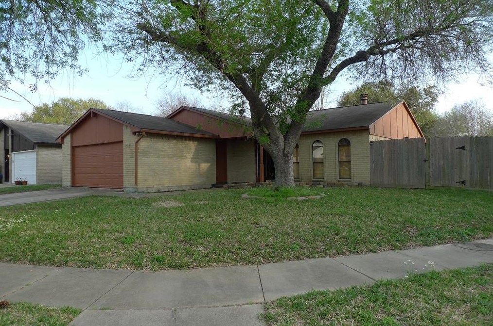 17427 Barker St, Houston TX  77084-8100 exterior
