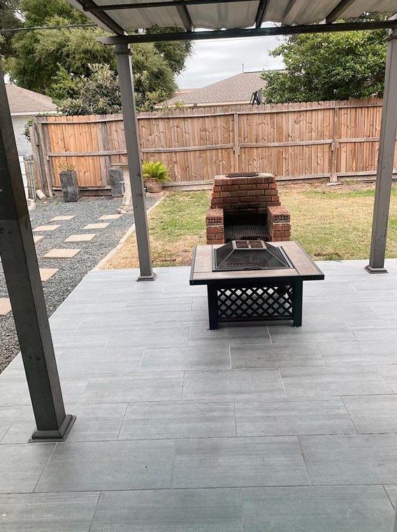 515 Janisch Rd, Houston TX  77018-2211 exterior