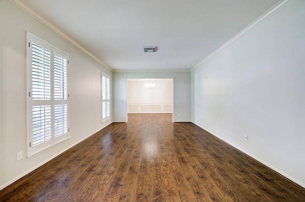 12318 Perthshire Rd, Houston TX  77024-4103 exterior