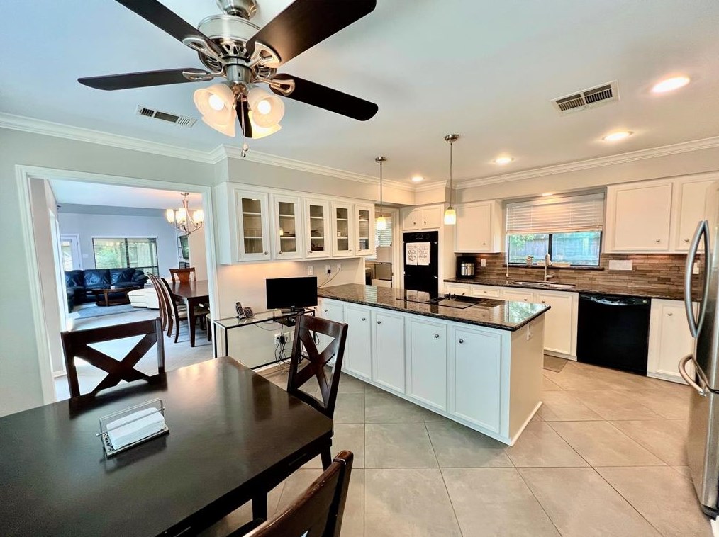 12107 Olympia Dr, Houston TX  77077-6017 exterior