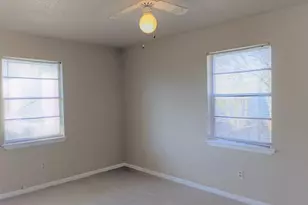 915 Alexander St, Houston, TX 77008 - Photo 9