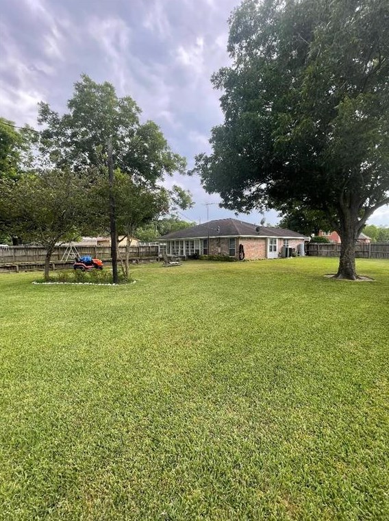 8610 Havner Ct, Houston TX  77039 exterior