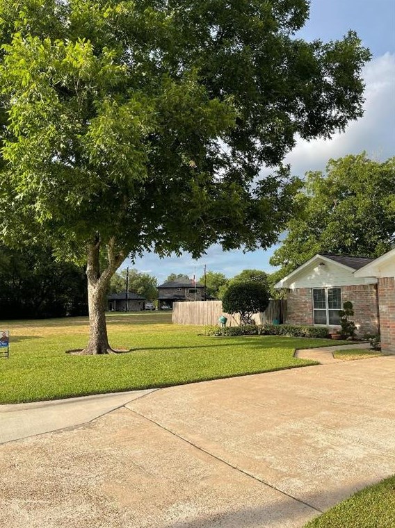 8610 Havner Ct, Houston TX  77039 exterior