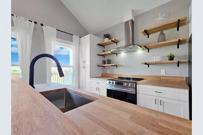 1021 Sunset Circle W, Crystal Beach, TX 77650 - Photo 25