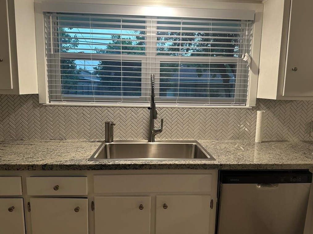 1505 Effie Ln, Pasadena TX 77502-2904 exterior