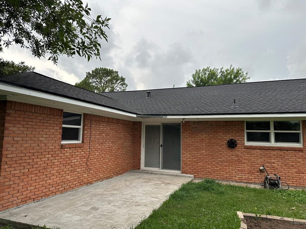 1505 Effie Ln, Pasadena TX 77502-2904 exterior