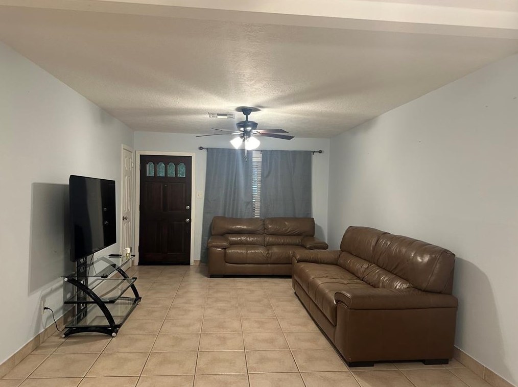 1505 Effie Ln, Pasadena TX 77502-2904 exterior