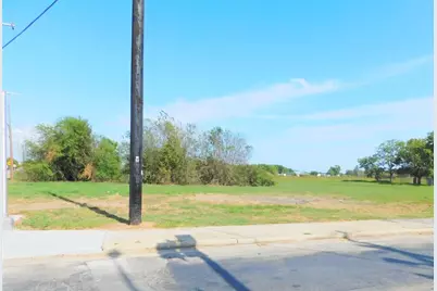 238 Seadrift Street, Port Lavaca, TX 77979 - Photo 3