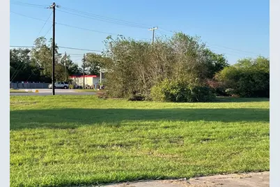 238 Seadrift Street, Port Lavaca, TX 77979 - Photo 5