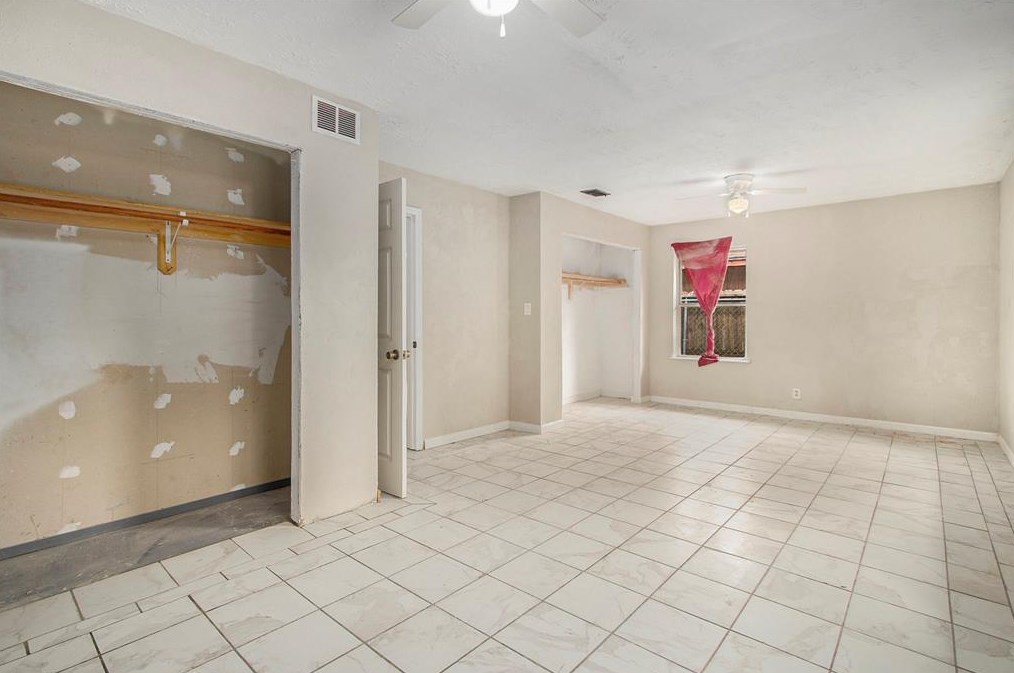 634 Elton St, Houston TX  77034-1305 exterior