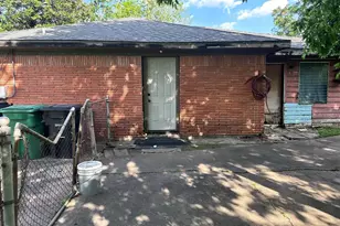 1424 E 33rd St, Houston, TX 77022 - Photo 7